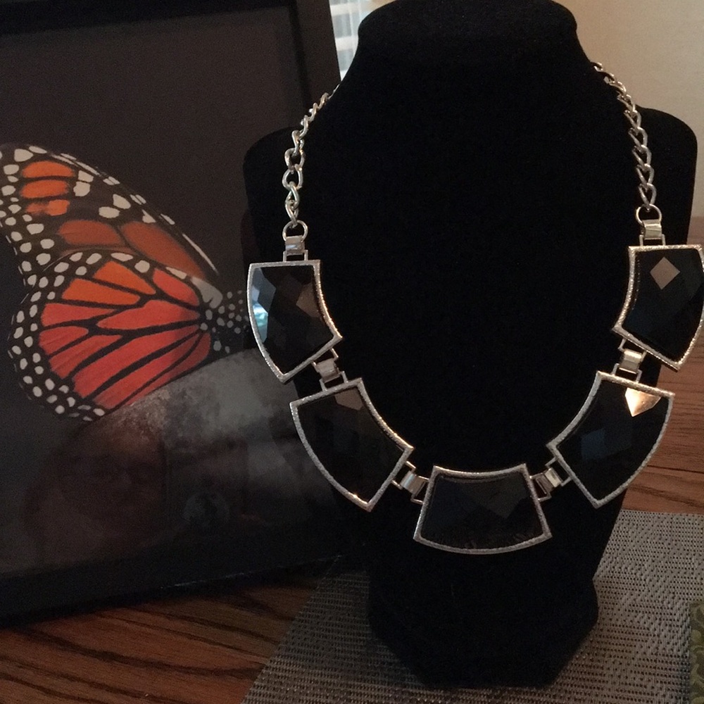 Black and silver chunky necklace 20 inch